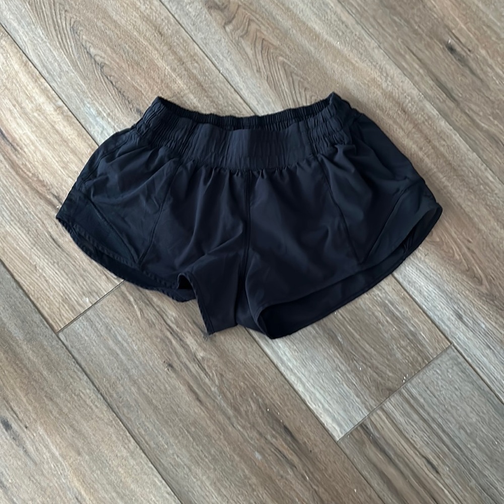 Lululemon Hotty Hot Short